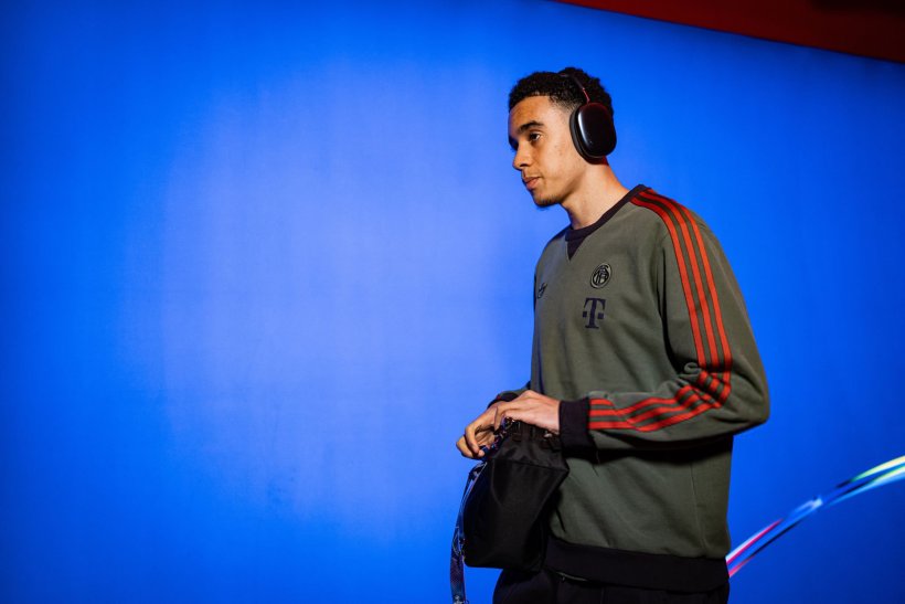 بعد غياب 207 أيام... موسيالا يعود أساسيًا مع بايرن في ليلة دوري الأبطال